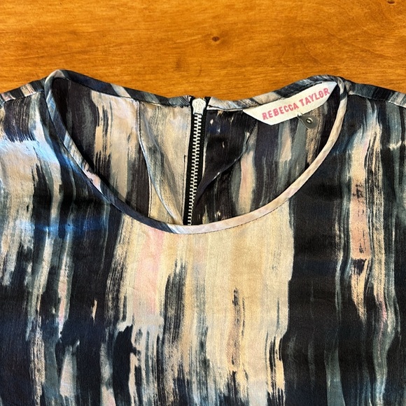 REBECCA TAYLOR SILK SHIRT ABSTRACT PRINT EUC SIZE 0 BACK ZIP SOLID SLEEVE LUX 🖤 - Picture 3 of 8